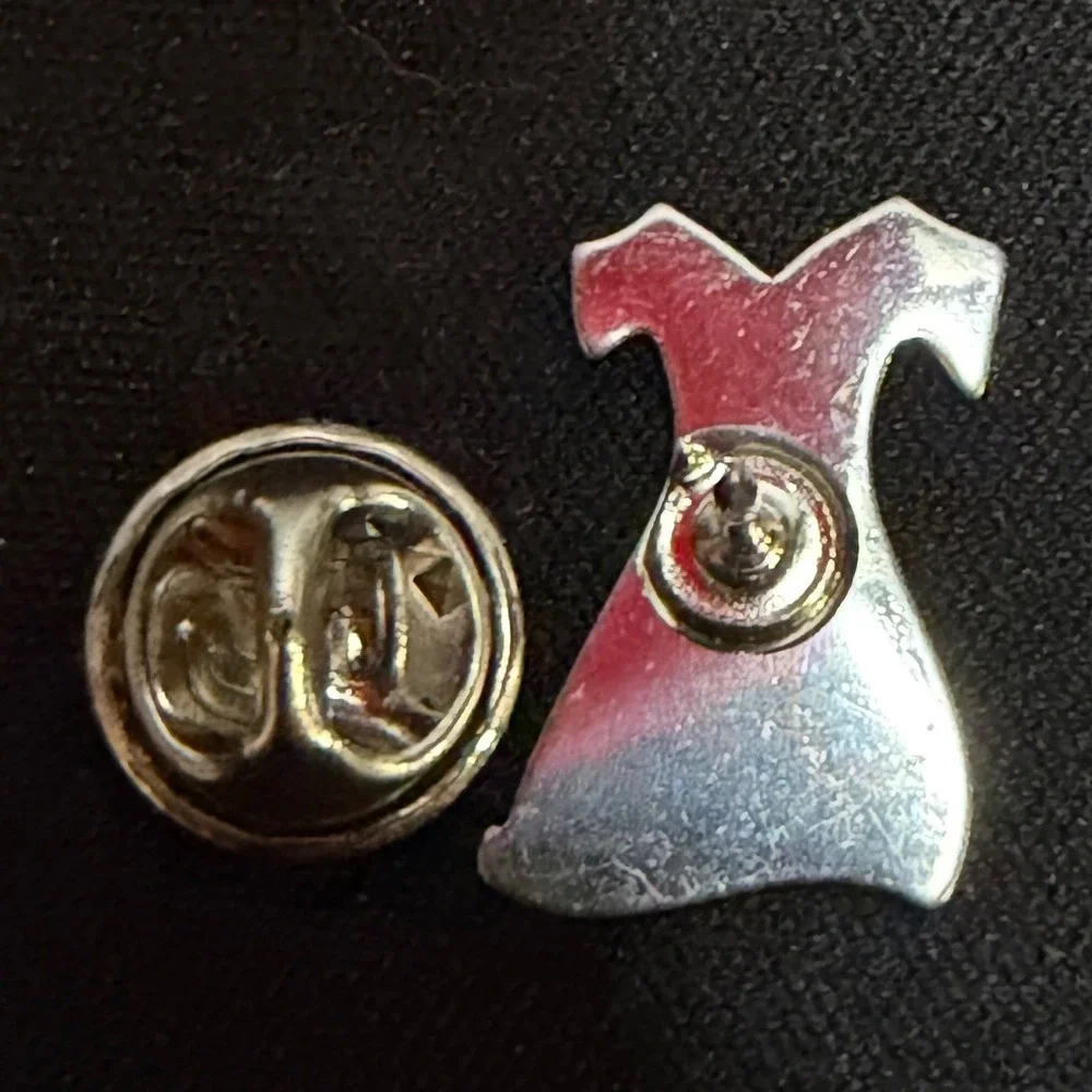 Enamel Pin Women OS Red Dress Heart‎ Lapel Pin Silver Tone Accessory